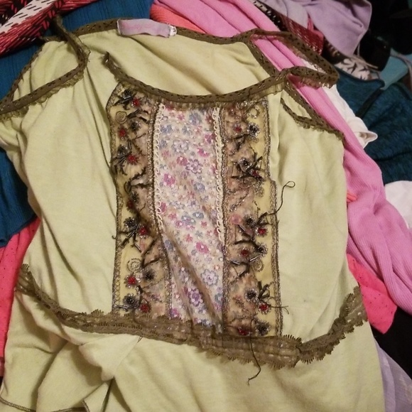 Fairy look tank top with gorgeous beading details - Picture 1 of 1